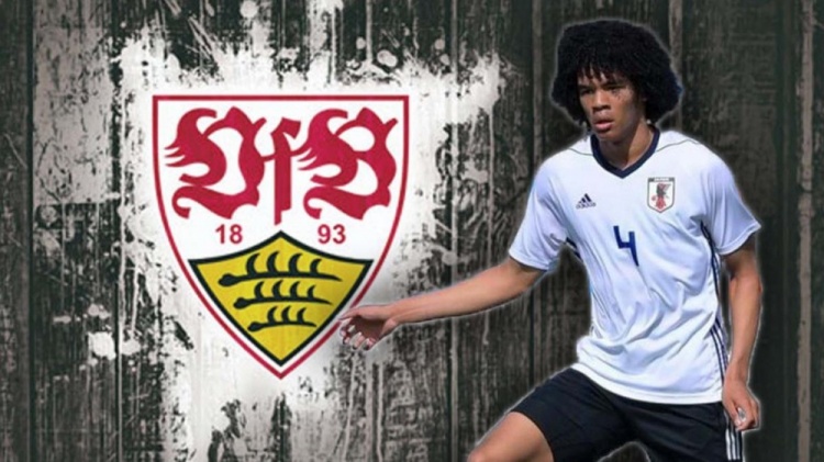 20歲5個月零24天,蔡斯-昂利成<a href="/live/zuqiu/ouguan/" style="color:red">歐冠</a>歷史第二年輕出場日本球員