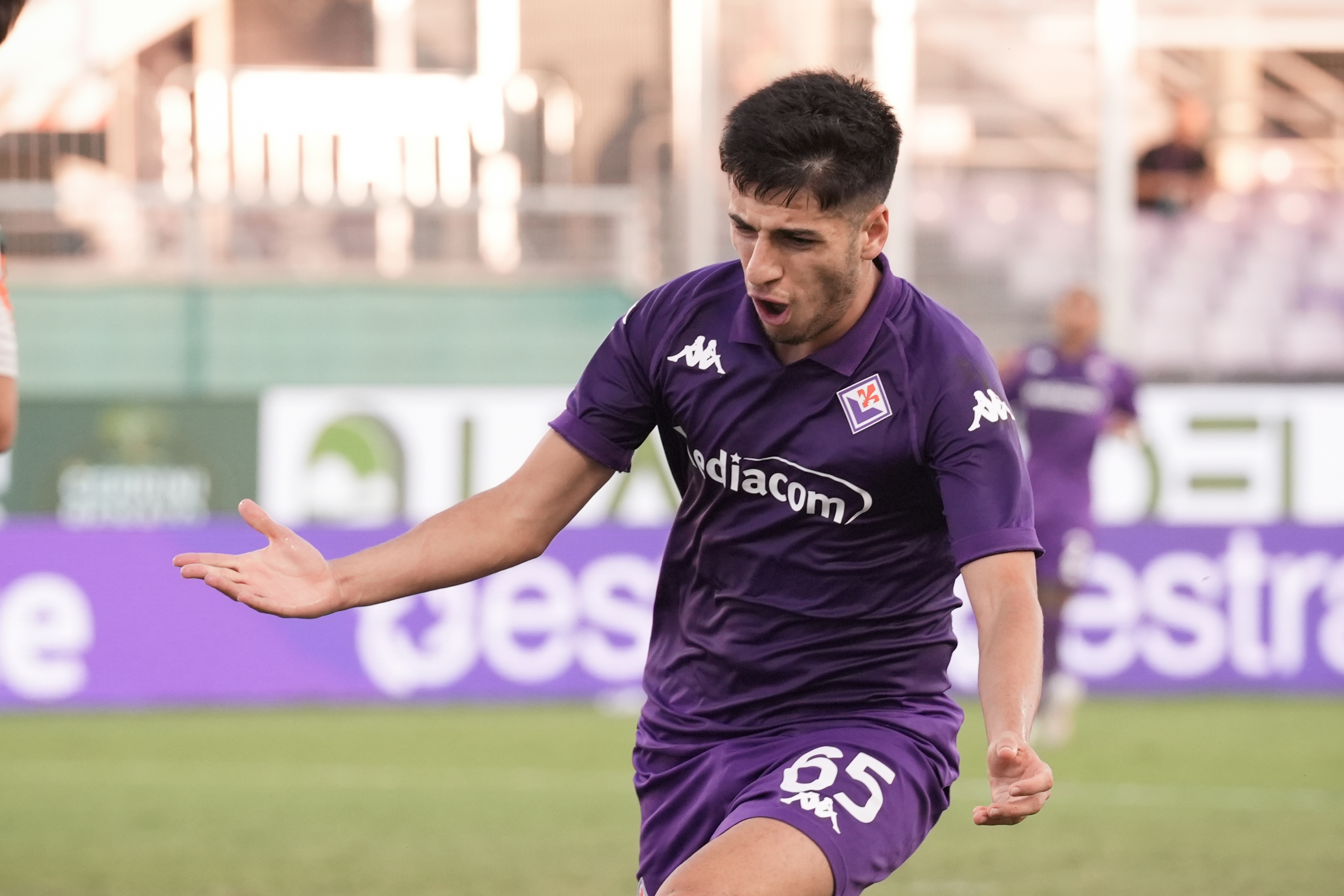 羅體:米蘭冬窗可嘗試1500萬歐簽弗倫德魯普&從紫百合租借帕里西