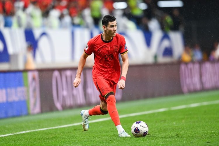 拜合拉木:國家隊(duì)偶像是張玉寧和武磊 張玉寧總會教我跑位搶球