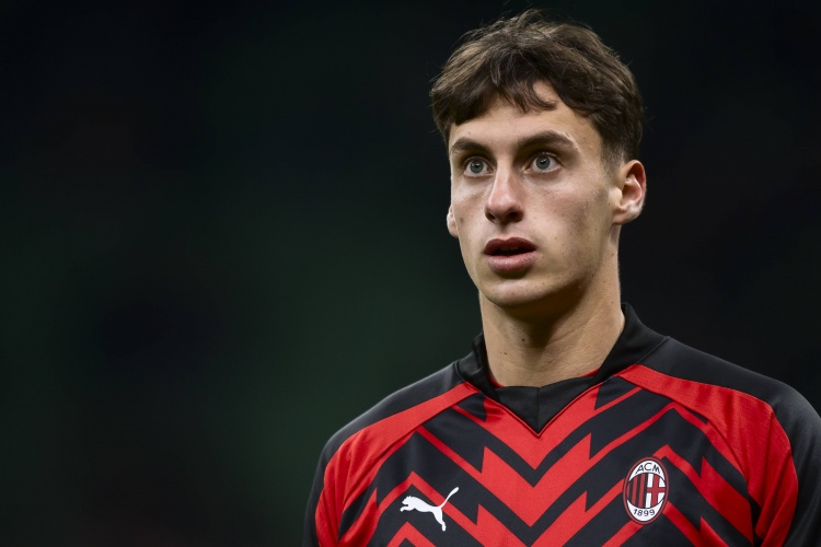 隆戈:豐塞卡安排泰拉恰諾踢中場,他有機(jī)會在新位置爭取留隊